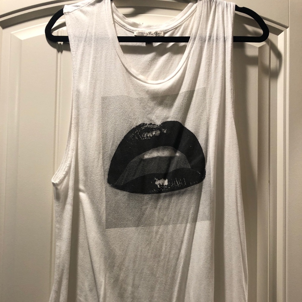 Express Lip tank